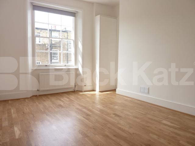 			4 BED/ 2BATH! , 4 Bedroom, 1 bath, 1 reception Flat			 Chepstow Road, BAYSWATER 